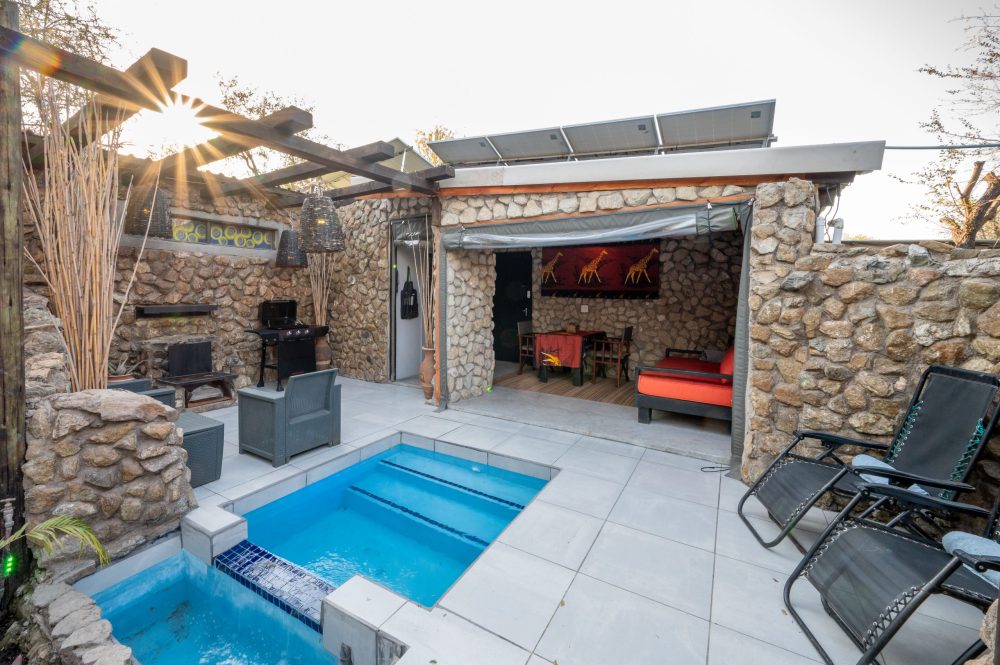 2. Bush Villa - Pool & Patio Area (2)-scaled