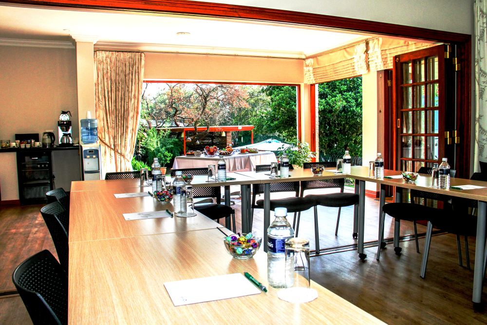 Conference Centre - long view to garden with food - 2019 - (7) Bianca